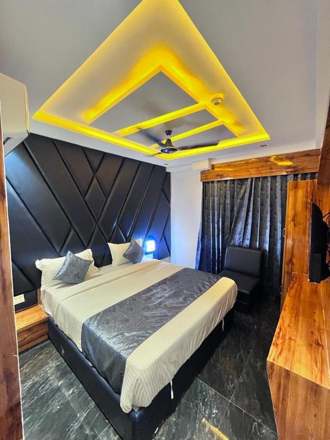 Hotel Palak Villa Ahmedabad Exteriör bild