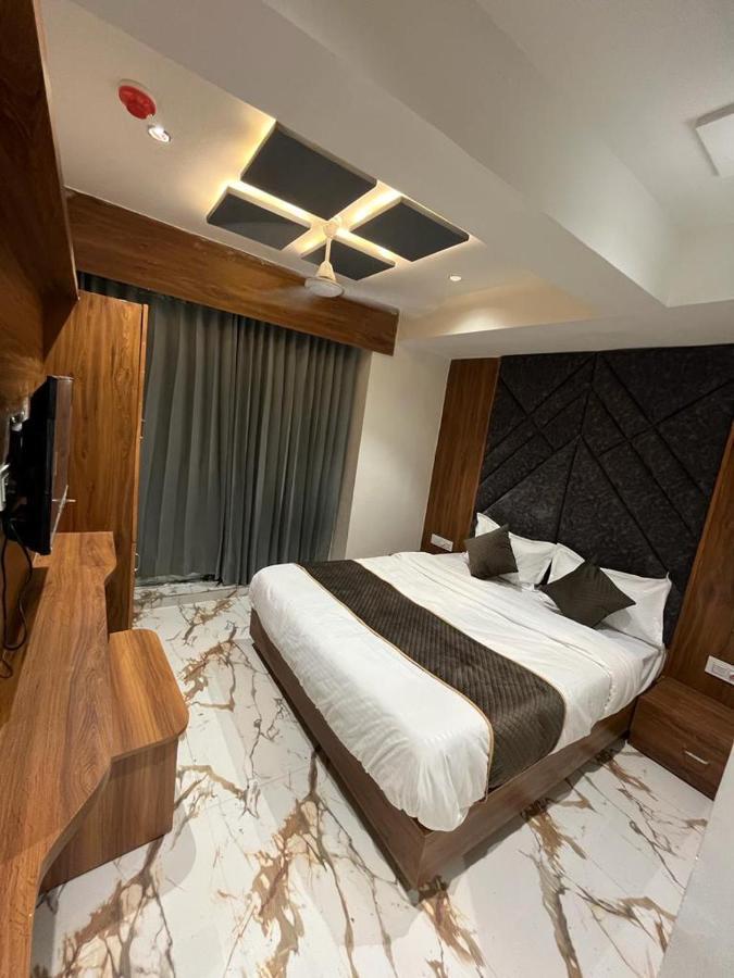 Hotel Palak Villa Ahmedabad Exteriör bild